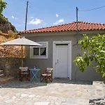 Demi ' S House : σπίτι στο βουνό με μαγευτική θέα! Каламата