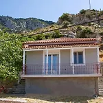 Apartment Demi ' S House : σπίτι στο βουνό με μαγευτική θέα! *