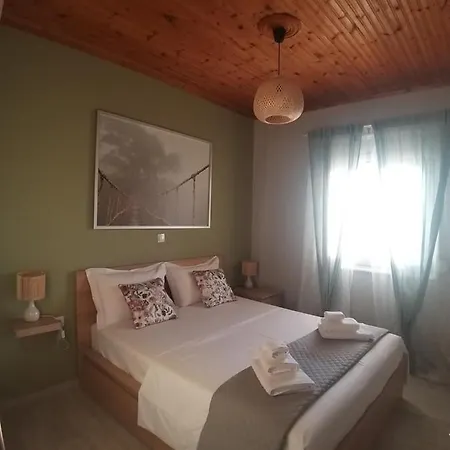 Demi ' S House : σπίτι στο βουνό με μαγευτική θέα! Lägenhet