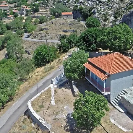 Demi ' S House : σπίτι στο βουνό με μαγευτική θέα! * Calamata