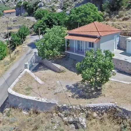 Demi ' S House : σπίτι στο βουνό με μαγευτική θέα! * Calamata