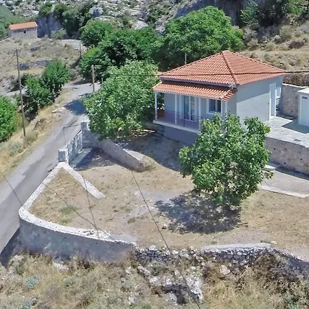 Demi ' S House : σπίτι στο βουνό με μαγευτική θέα! Apartamento Calamata