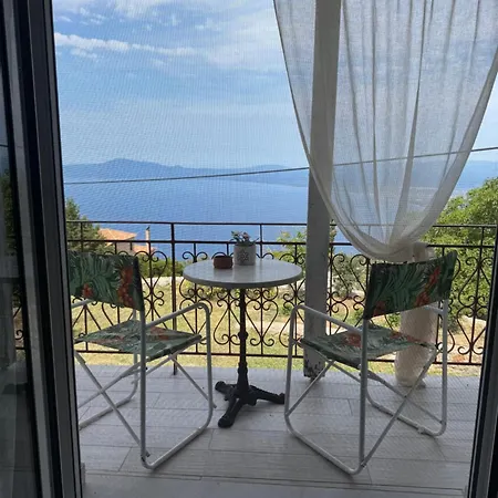 Demi ' S House : σπίτι στο βουνό με μαγευτική θέα! *