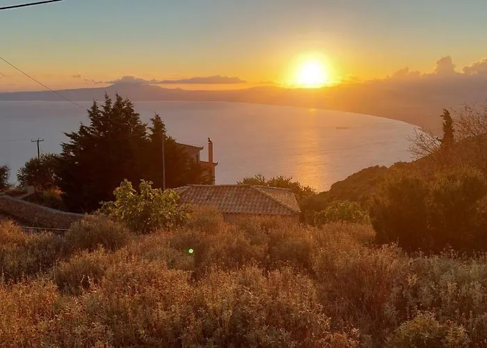 Apartament Demi ' S House : σπίτι στο βουνό με μαγευτική θέα!