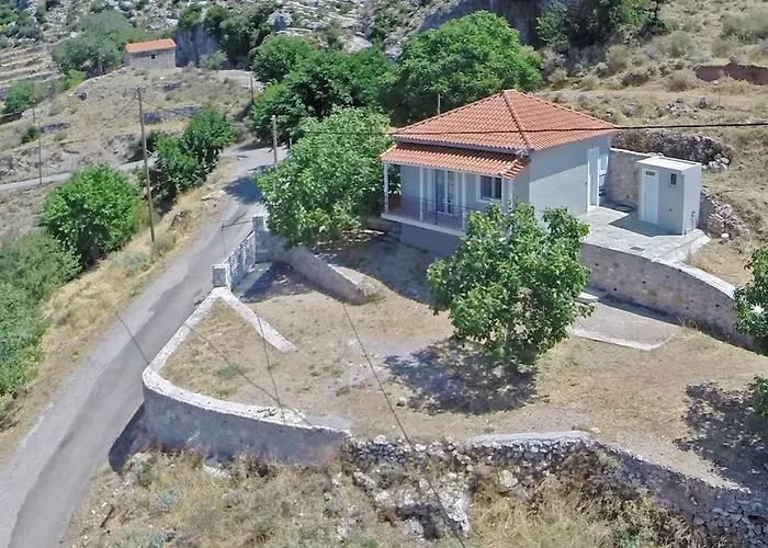 Demi ' S House : σπίτι στο βουνό με μαγευτική θέα! Apartament Kalamata